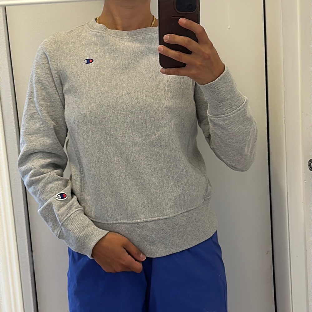 Women’s XS gray Champion Reverse Weave crew neck sweater